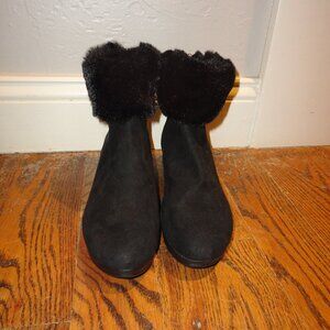 DKNY Women's Black Faux Leather with Faux Fur Ankle Zipper Boots Size 8